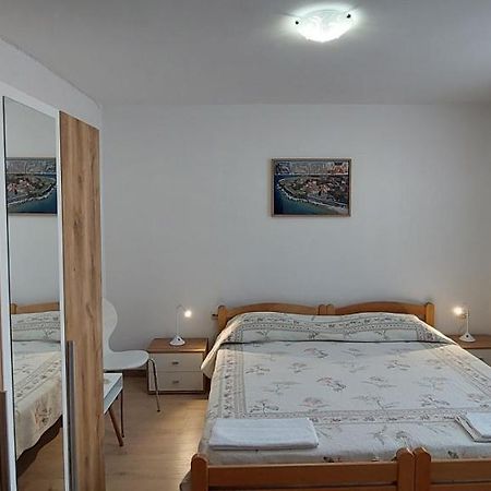 Room Eta Cres Exteriér fotografie